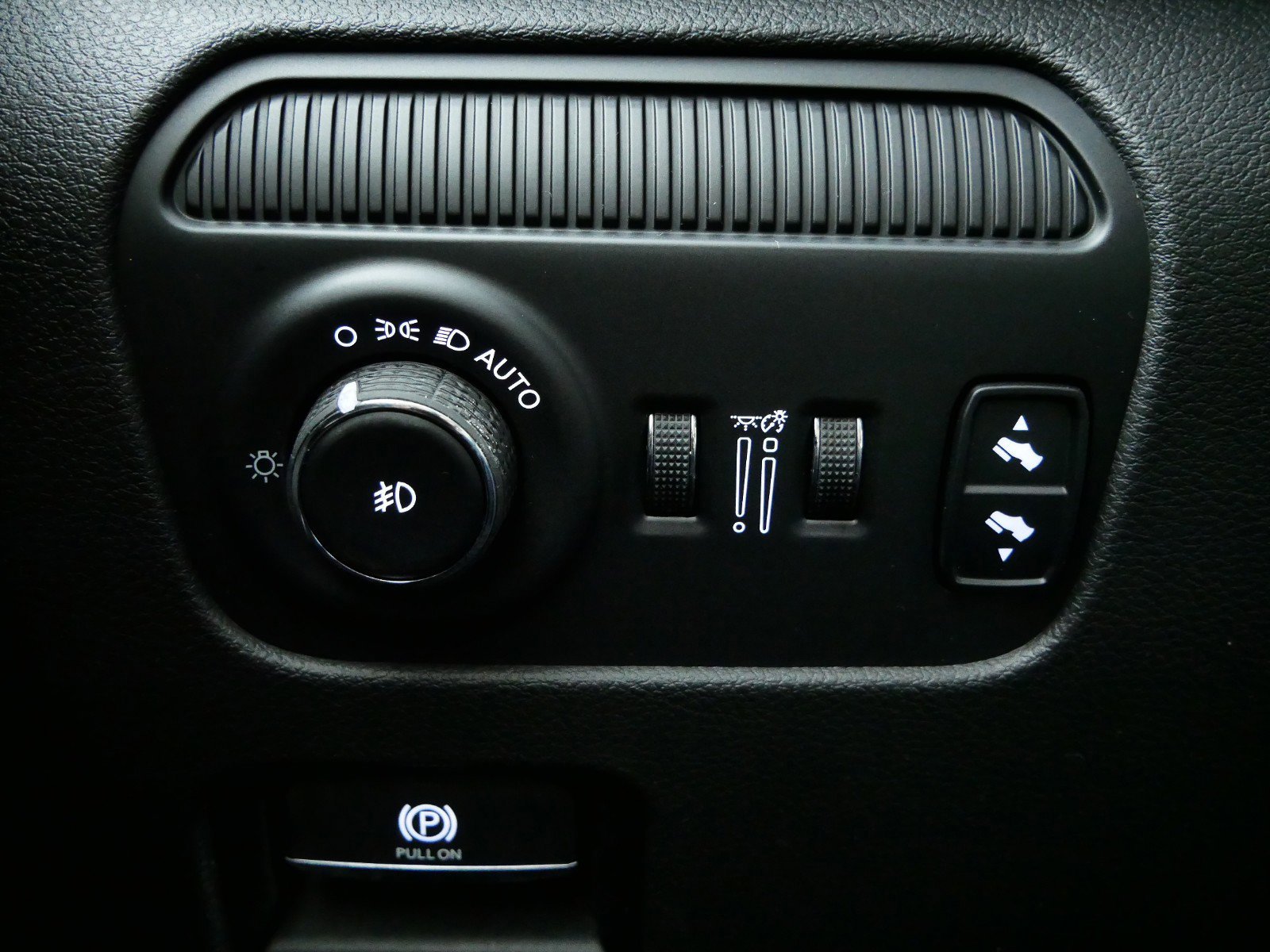 Thumbnail: 2024 Jeep Wagoneer - 50