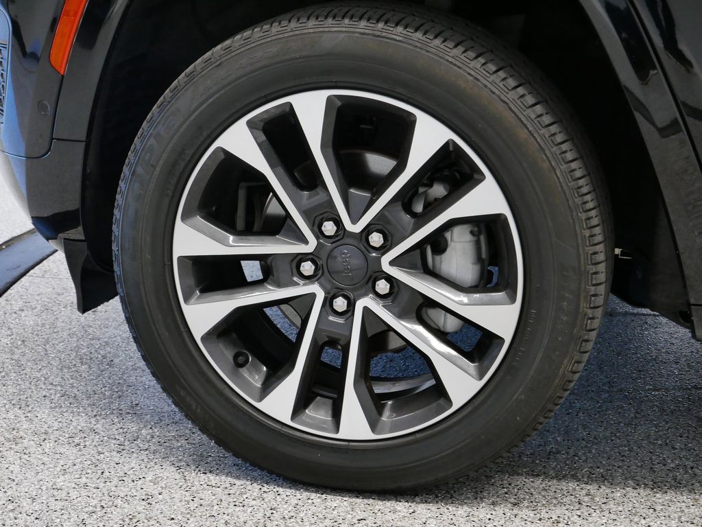 Thumbnail: 2022 Jeep Grand Cherokee - 49