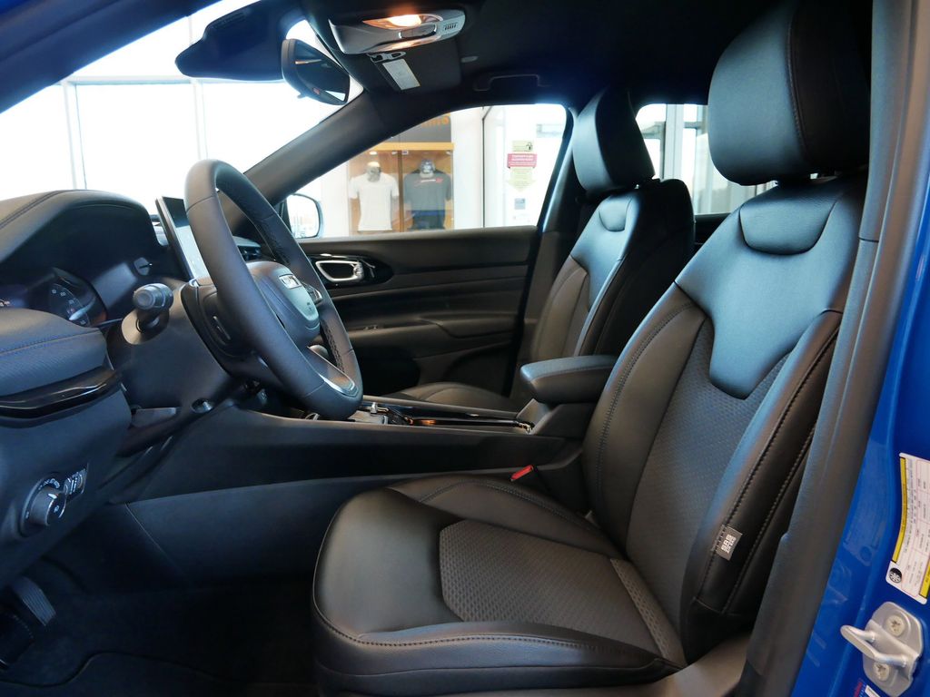 Thumbnail: 2026 Jeep Compass - 3