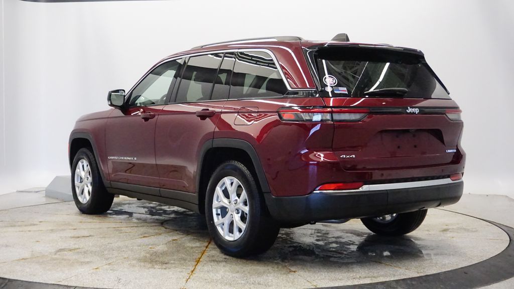 Thumbnail: 2023 Jeep Grand Cherokee - 3