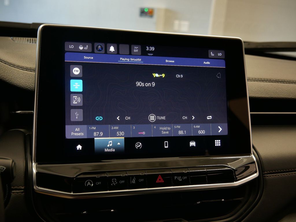 Thumbnail: 2023 Jeep Compass - 31