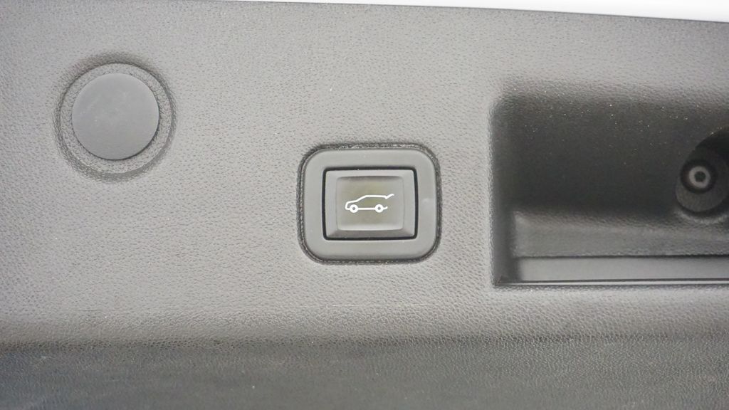 Thumbnail: 2020 Chevrolet Equinox - 20