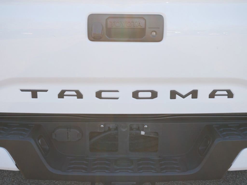 Thumbnail: 2019 Toyota Tacoma - 10