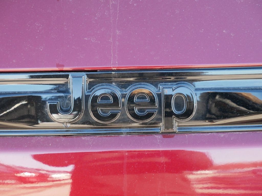 Thumbnail: 2024 Jeep Grand Cherokee - 13