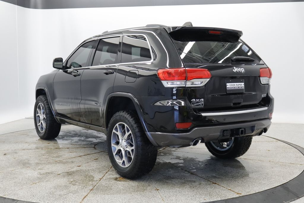 Thumbnail: 2018 Jeep Grand Cherokee - 3