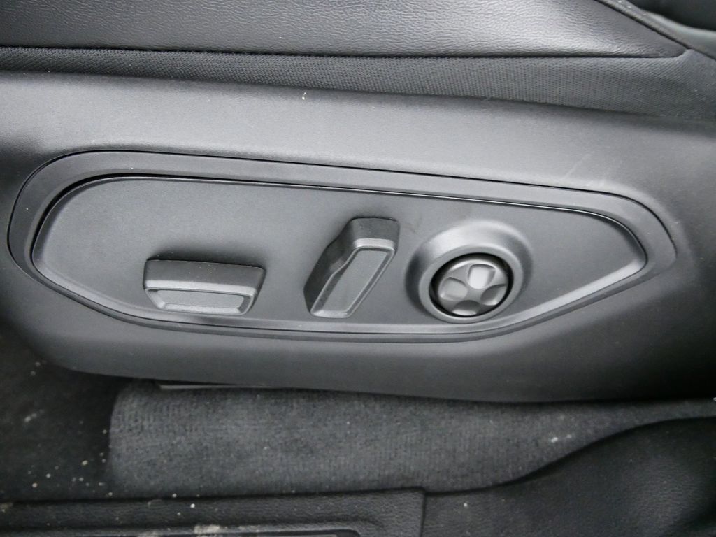 Thumbnail: 2025 Jeep Grand Cherokee - 35