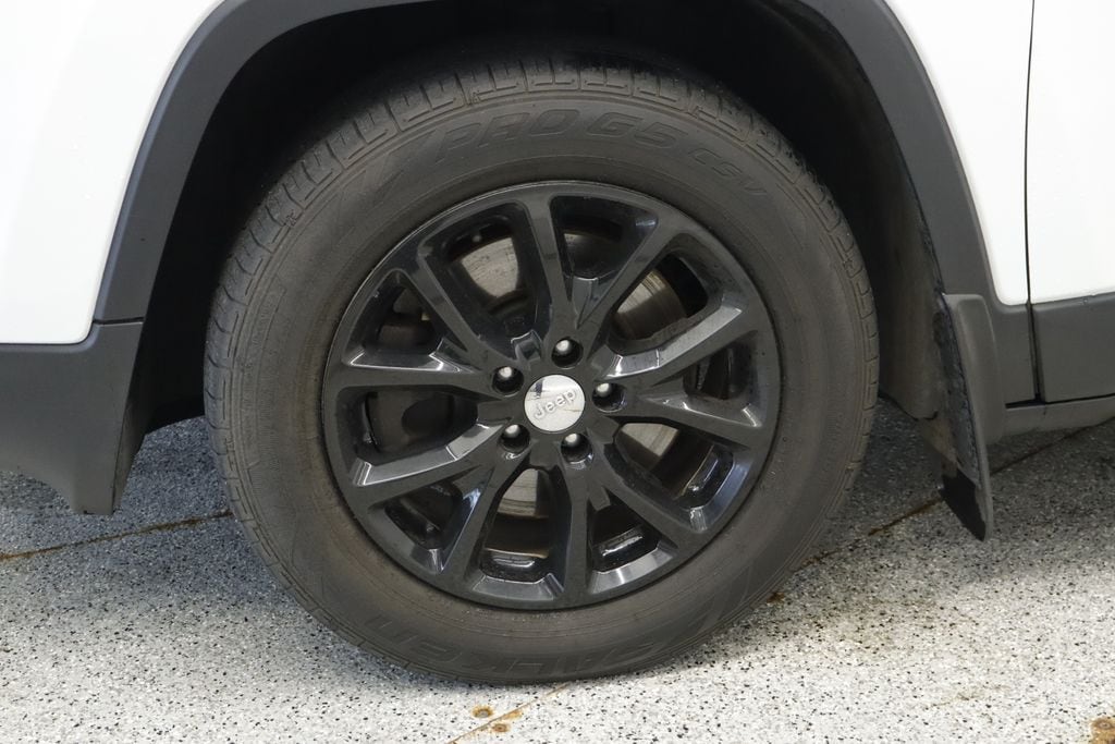 Thumbnail: 2014 Jeep Cherokee - 14