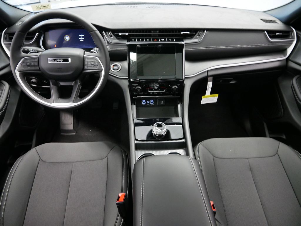 Thumbnail: 2025 Jeep Grand Cherokee - 19