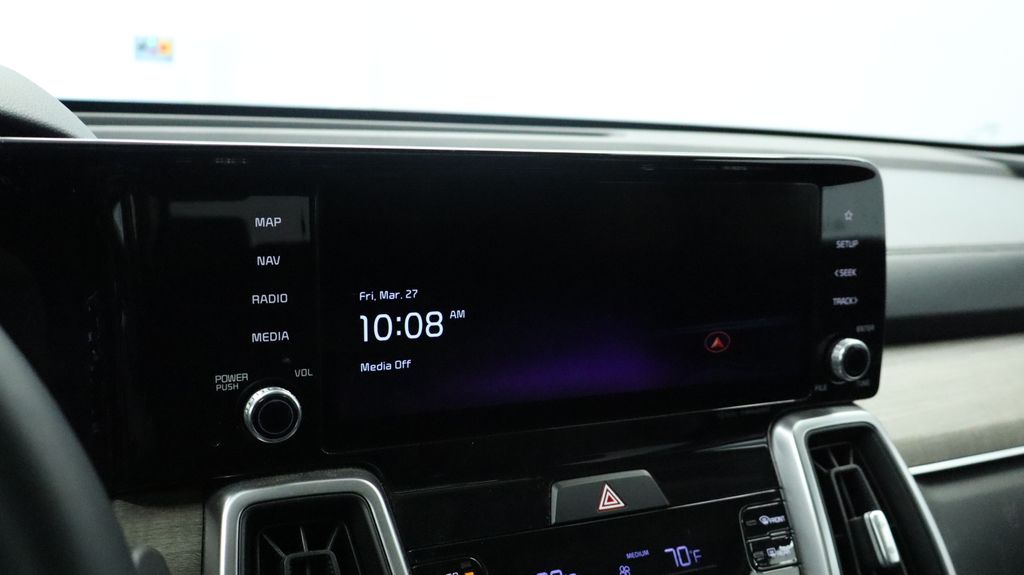 Thumbnail: 2023 Kia Sorento - 41