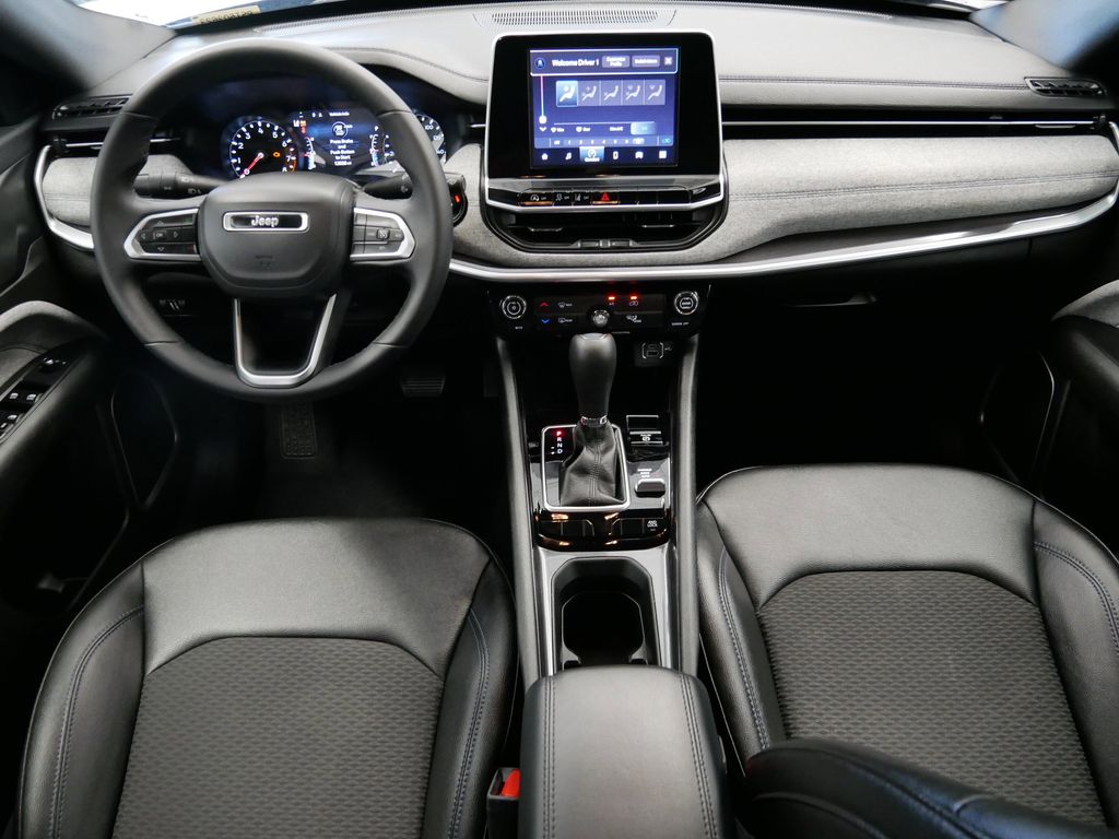 Thumbnail: 2025 Jeep Compass - 17