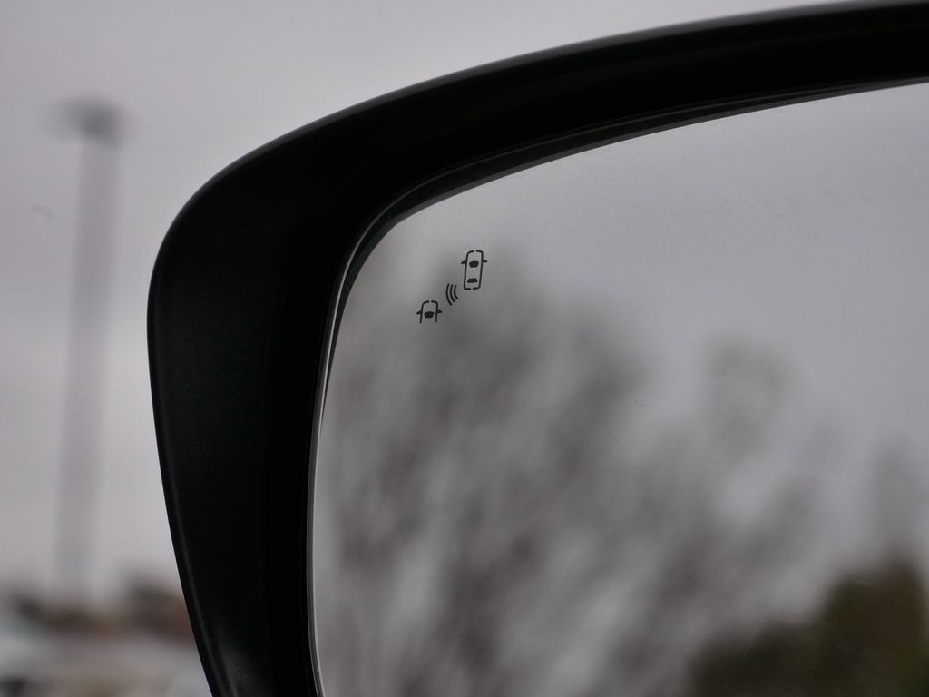 Thumbnail: 2024 Nissan Frontier - 26