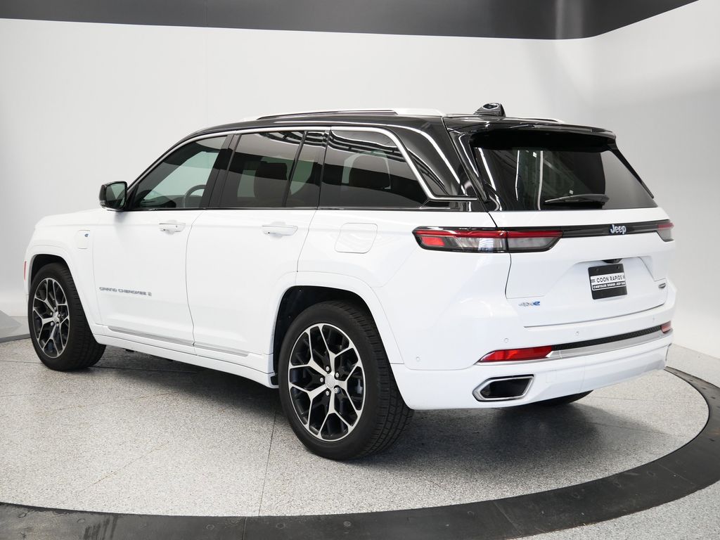 Thumbnail: 2023 Jeep Grand Cherokee - 17