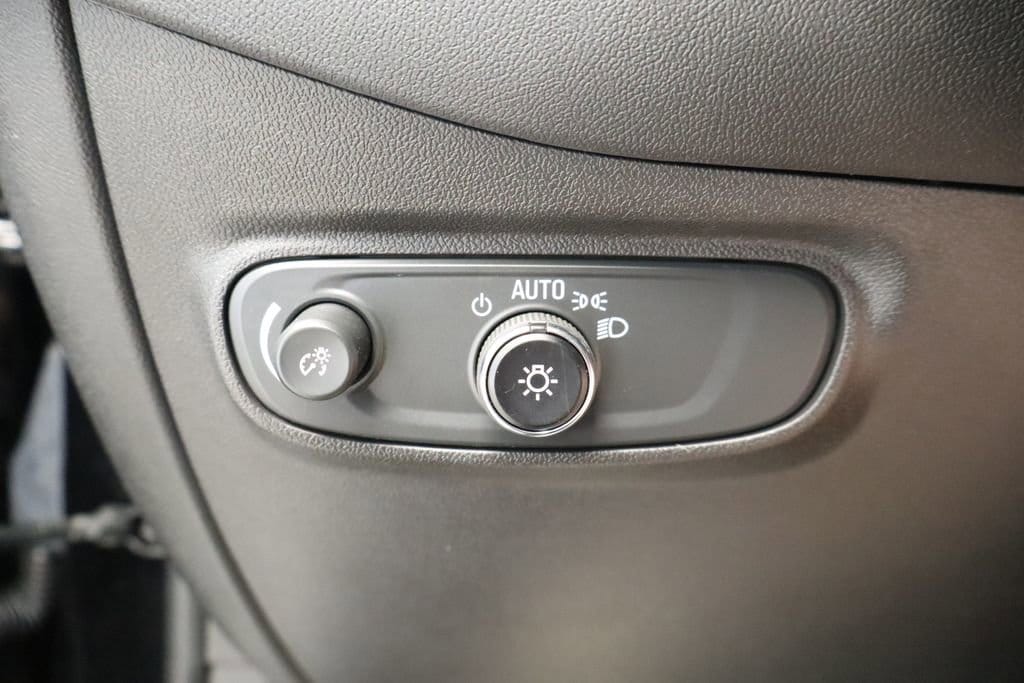 Thumbnail: 2023 Chevrolet Equinox - 33