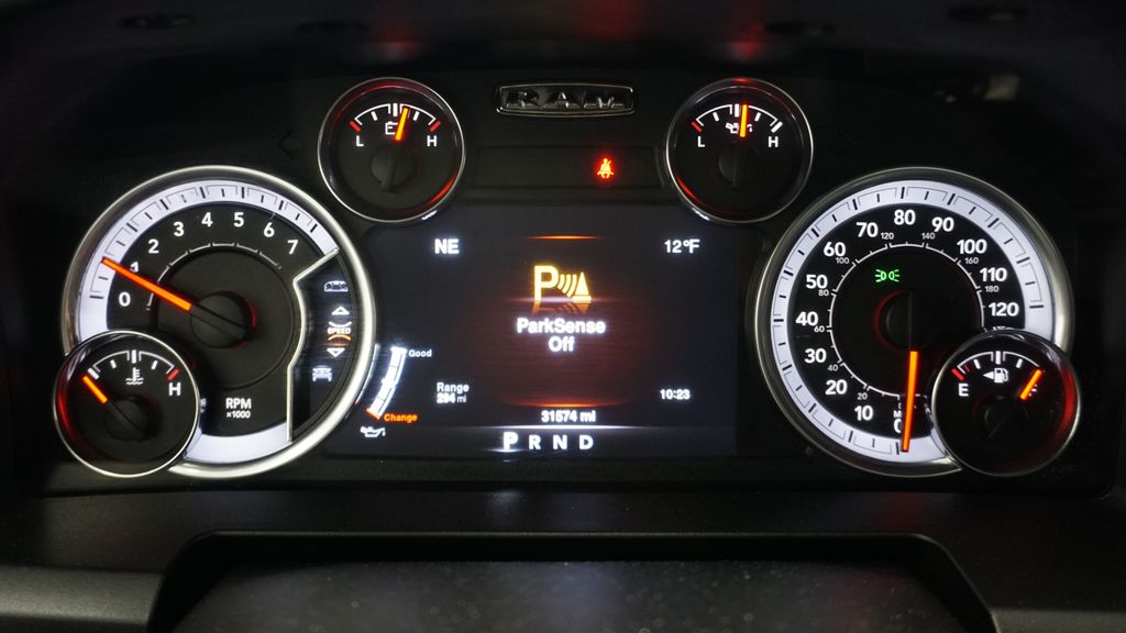 Thumbnail: 2021 RAM 1500 Classic - 32