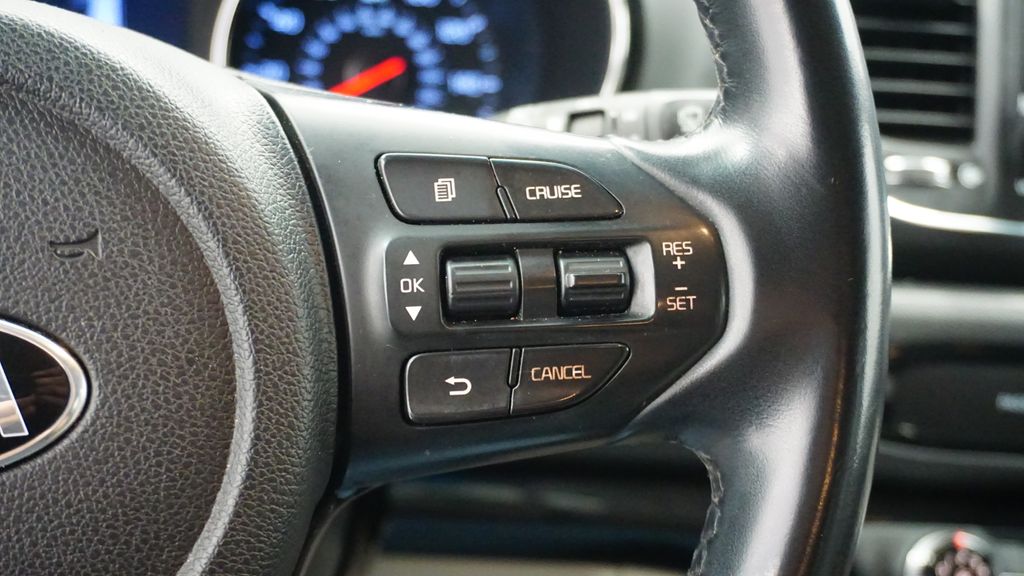 Thumbnail: 2020 Kia Sedona - 36