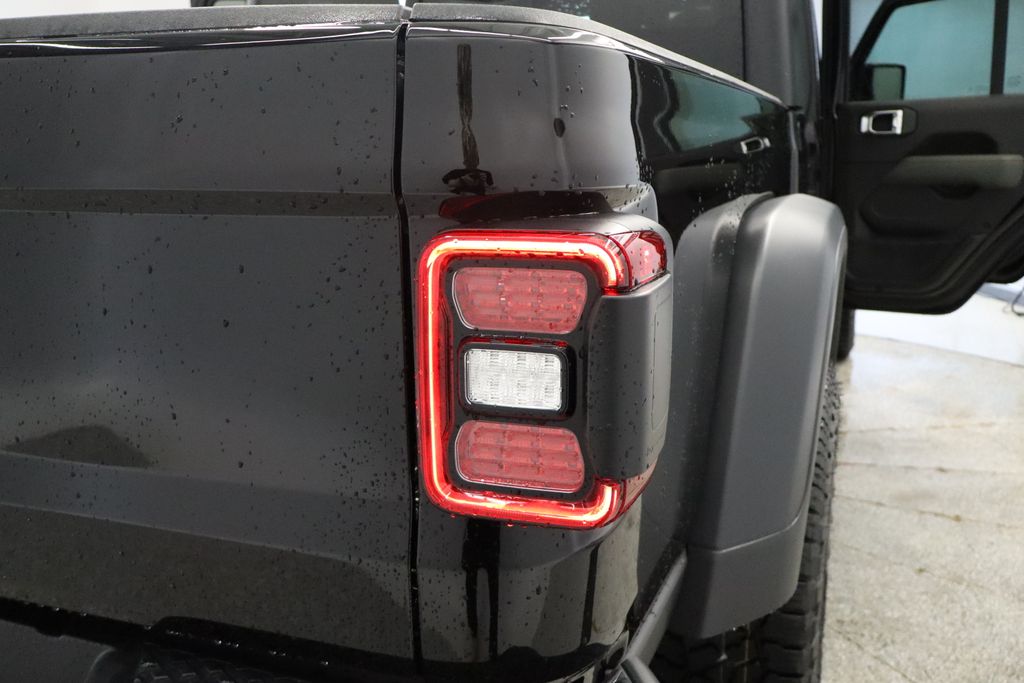 Thumbnail: 2026 Jeep Gladiator - 20