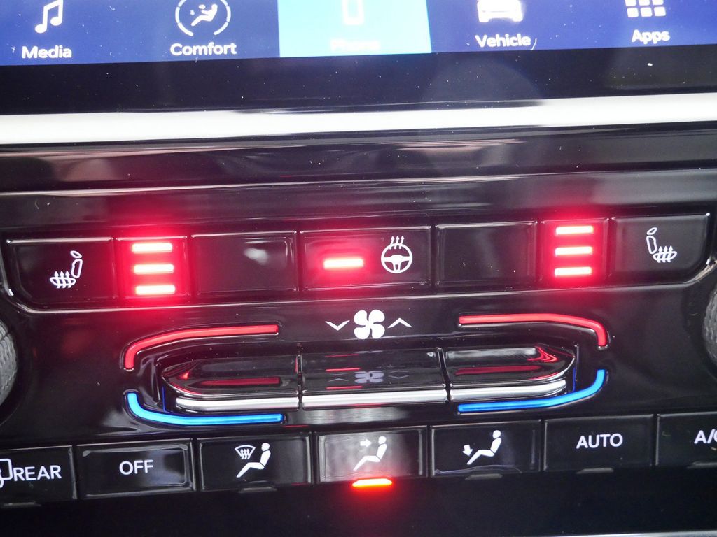 Thumbnail: 2025 Jeep Grand Cherokee - 47