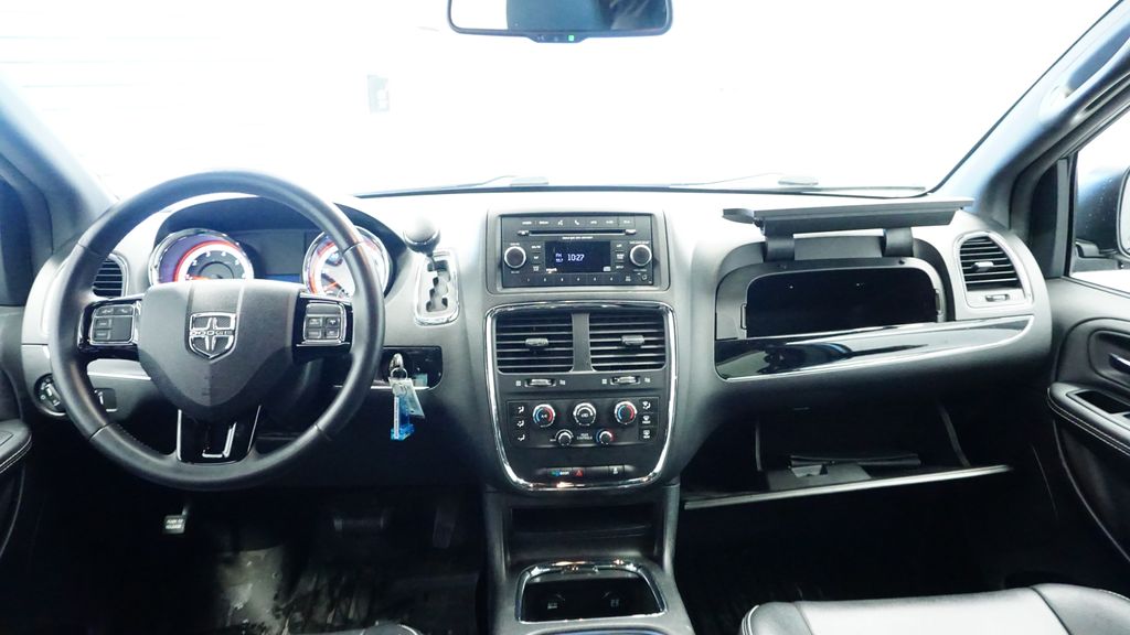 Thumbnail: 2014 Dodge Grand Caravan - 22