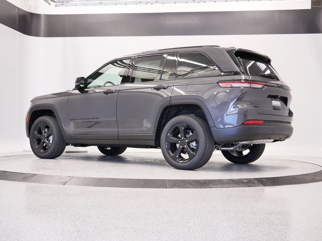 Thumbnail: 2025 Jeep Grand Cherokee - 45