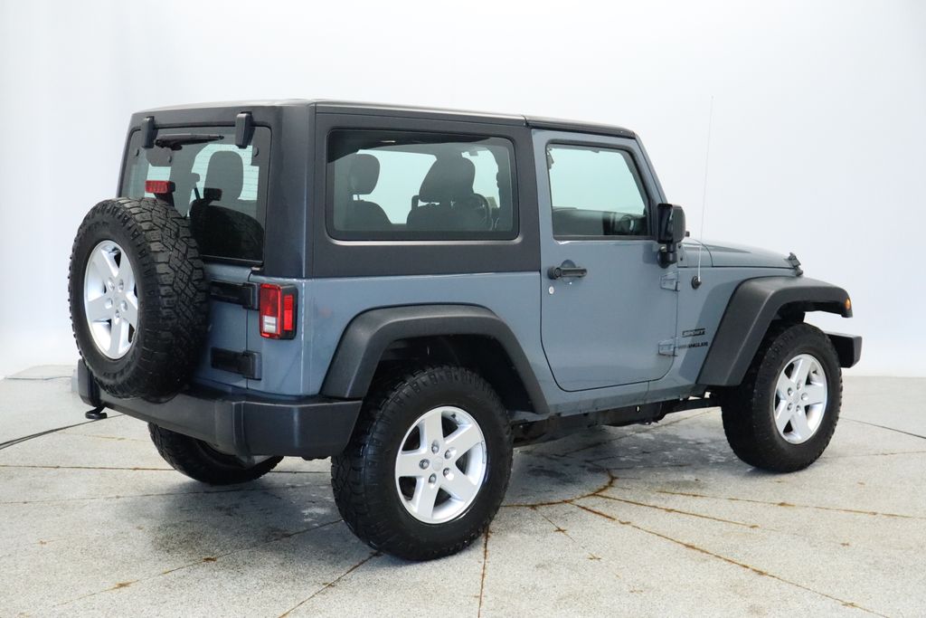 Thumbnail: 2014 Jeep Wrangler - 5