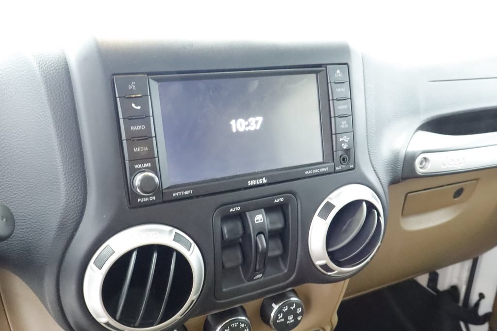 Thumbnail: 2017 Jeep Wrangler - 31