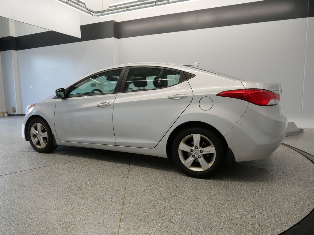 Thumbnail: 2013 Hyundai Elantra - 20