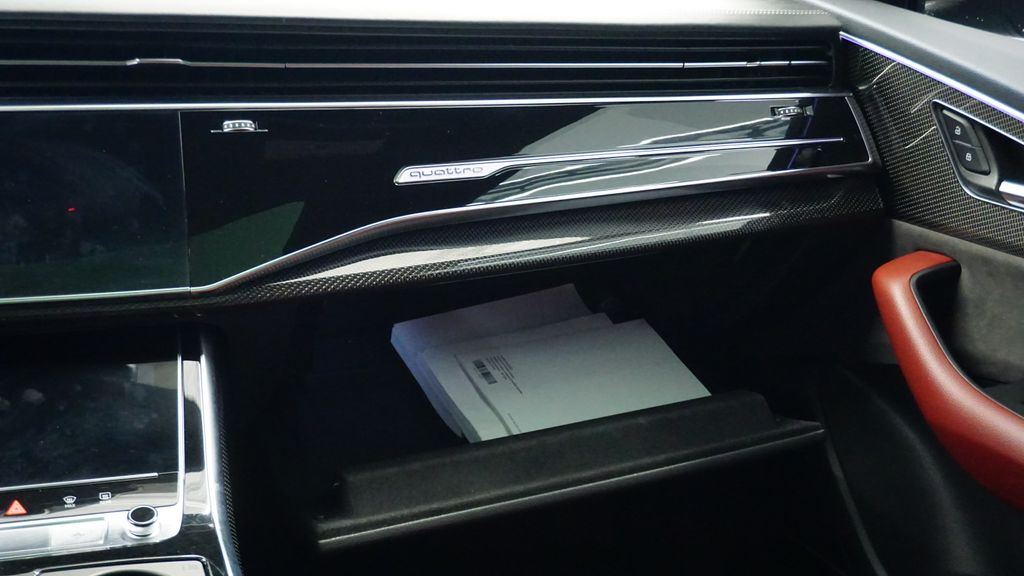 Thumbnail: 2022 Audi SQ8 - 21