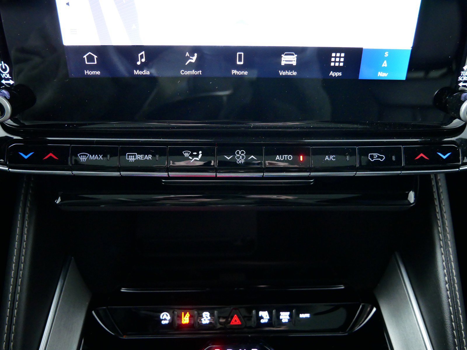 Thumbnail: 2024 Jeep Wagoneer - 46