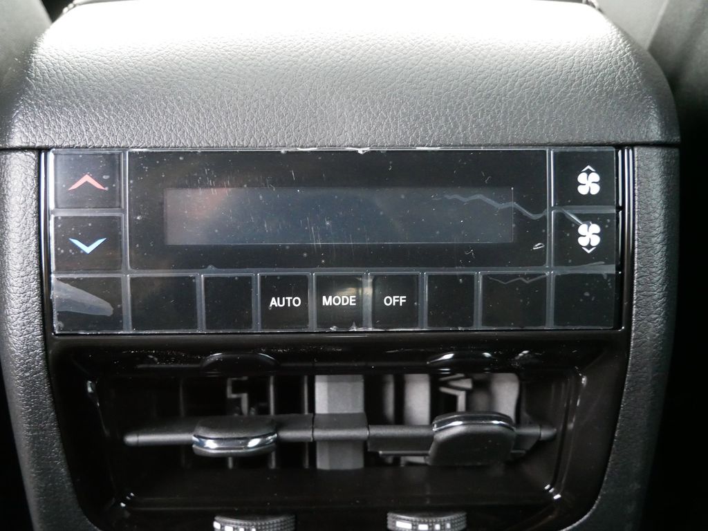 Thumbnail: 2025 Jeep Grand Cherokee L - 32