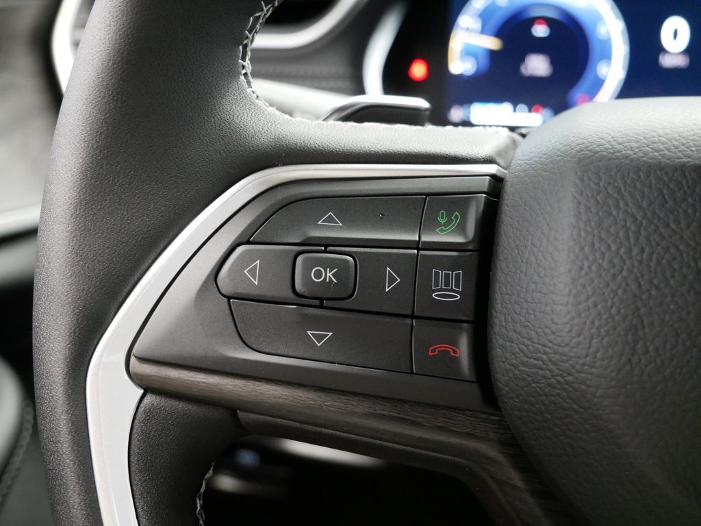 Thumbnail: 2025 Jeep Grand Cherokee - 24