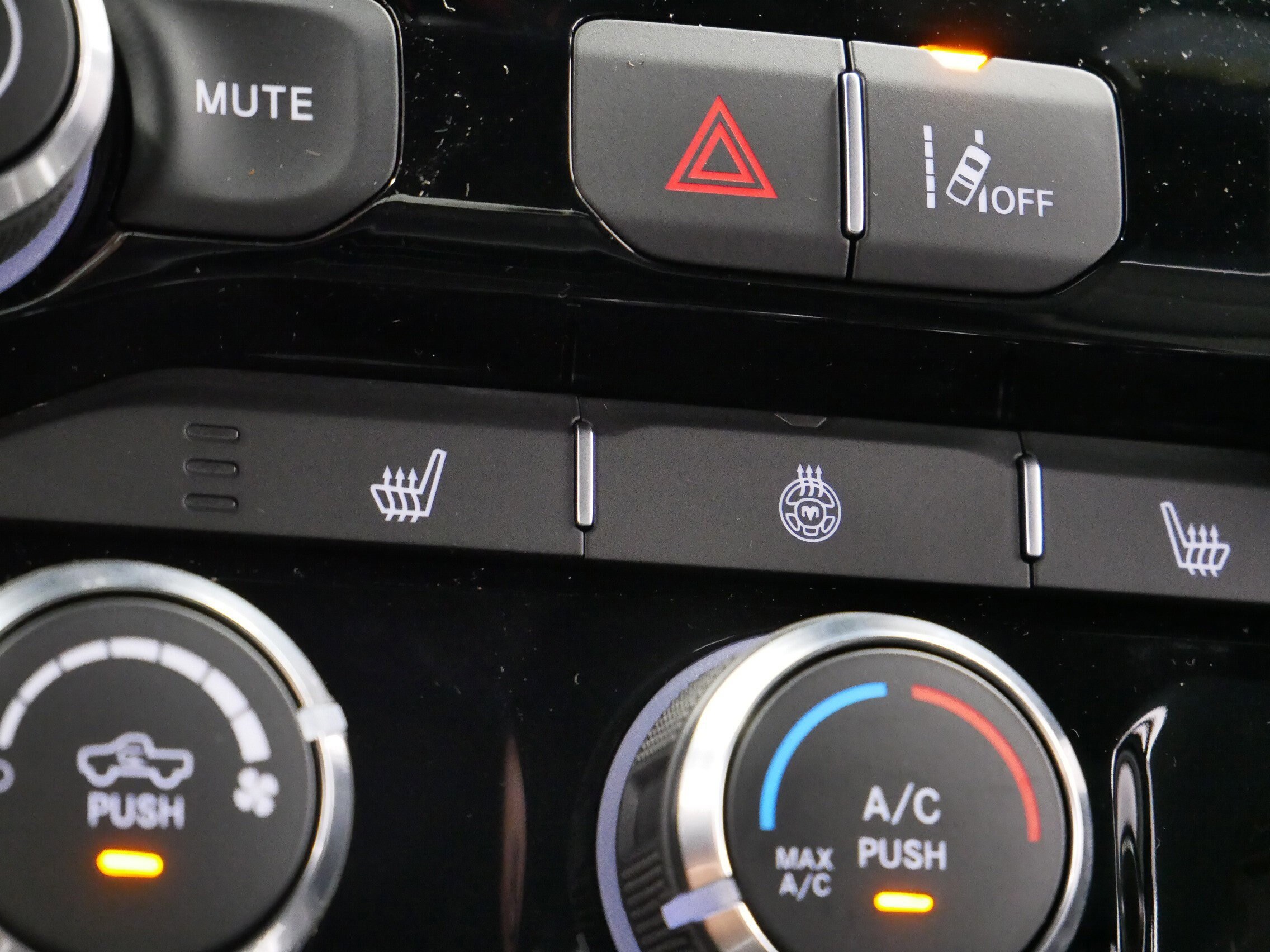 Thumbnail: 2026 RAM 1500 - 39