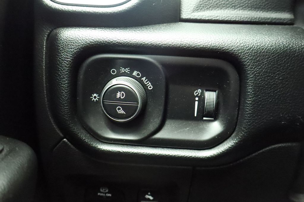 Thumbnail: 2022 RAM 1500 - 32