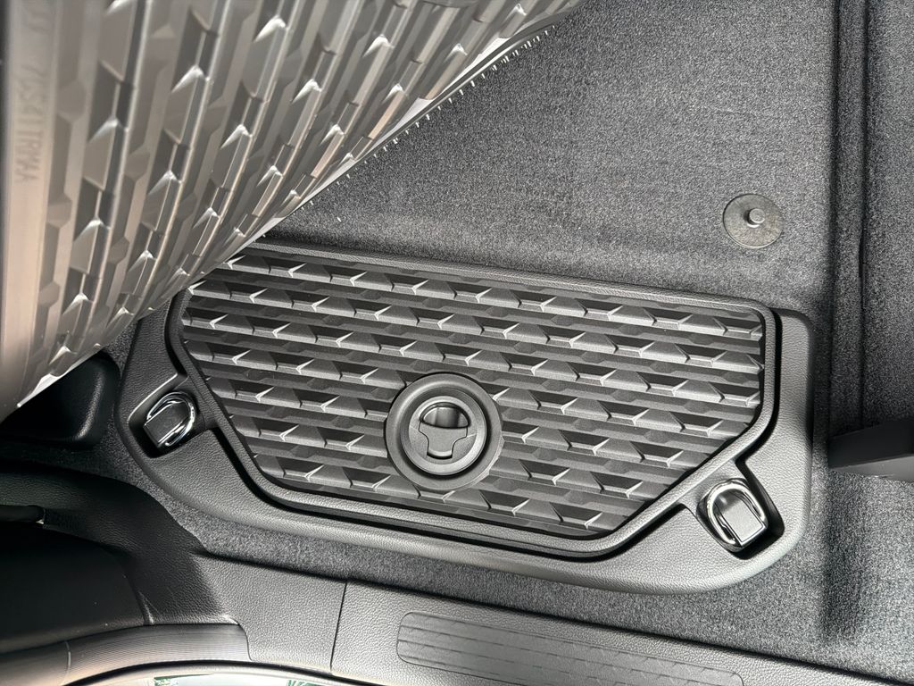 Thumbnail: 2026 RAM 1500 - 15