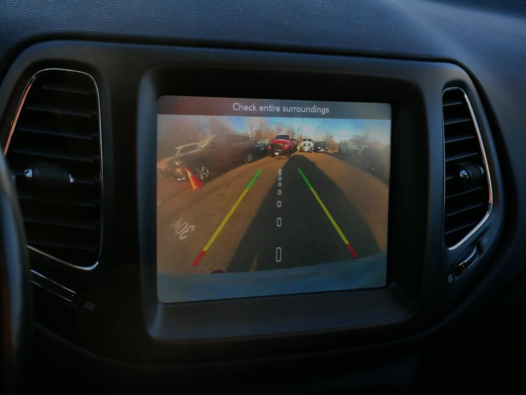 Thumbnail: 2020 Jeep Compass - 31