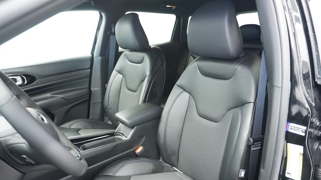 Thumbnail: 2026 Jeep Compass - 31