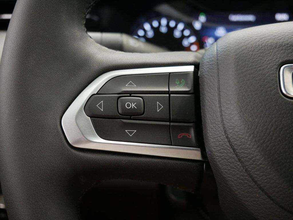 Thumbnail: 2025 Jeep Compass - 25