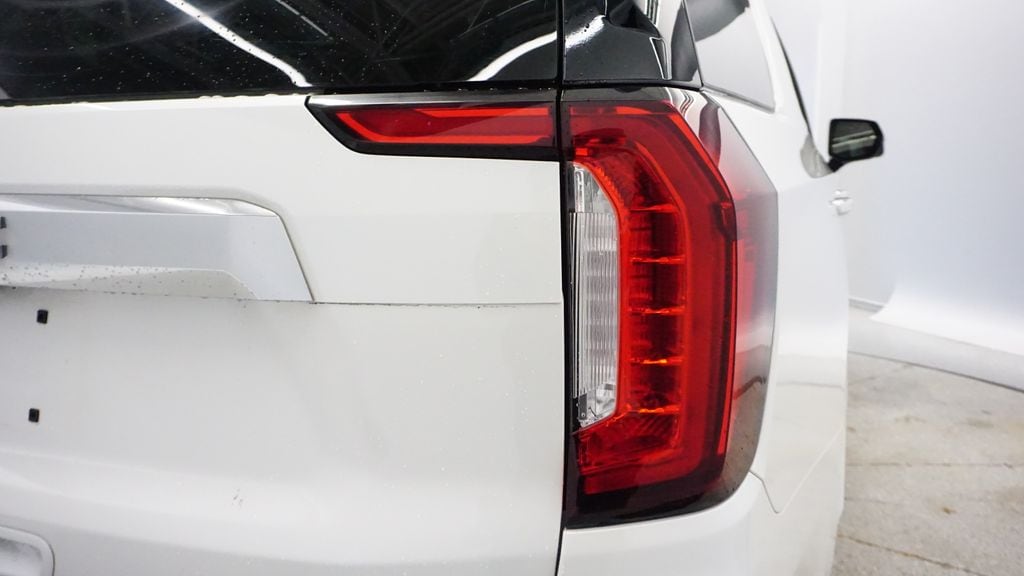 Thumbnail: 2021 GMC Yukon - 16