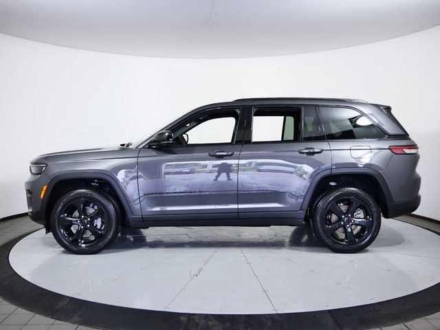 Thumbnail: 2024 Jeep Grand Cherokee - 17