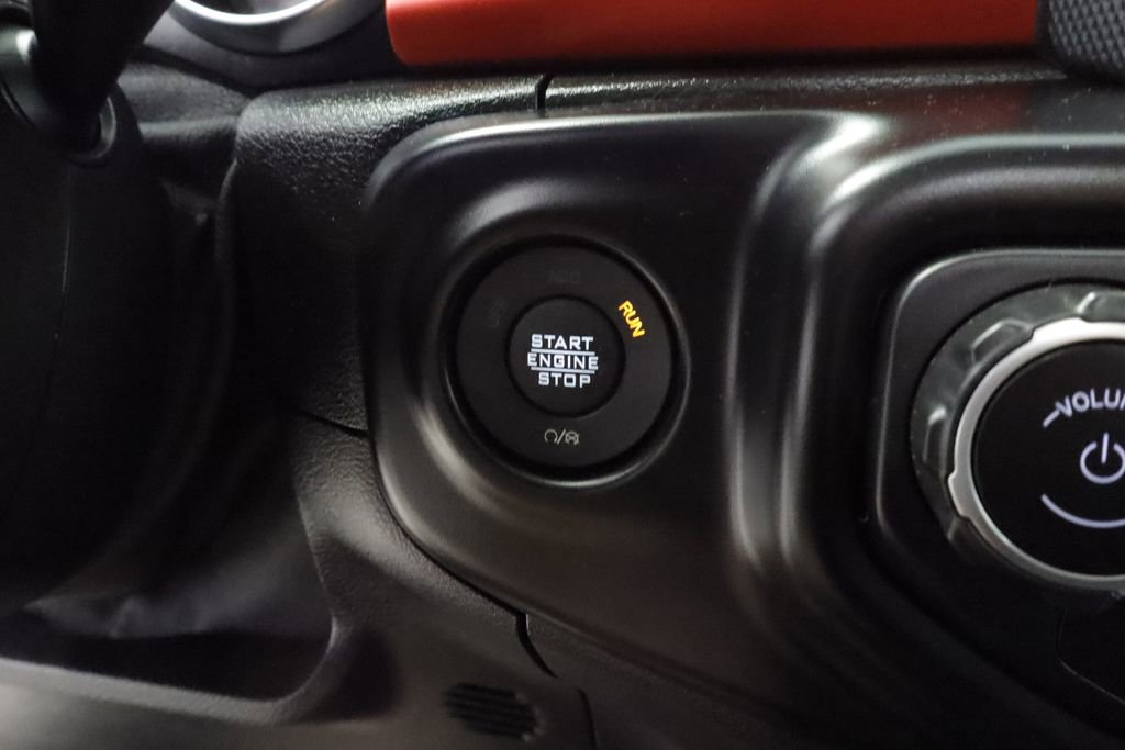 Thumbnail: 2021 Jeep Wrangler - 28
