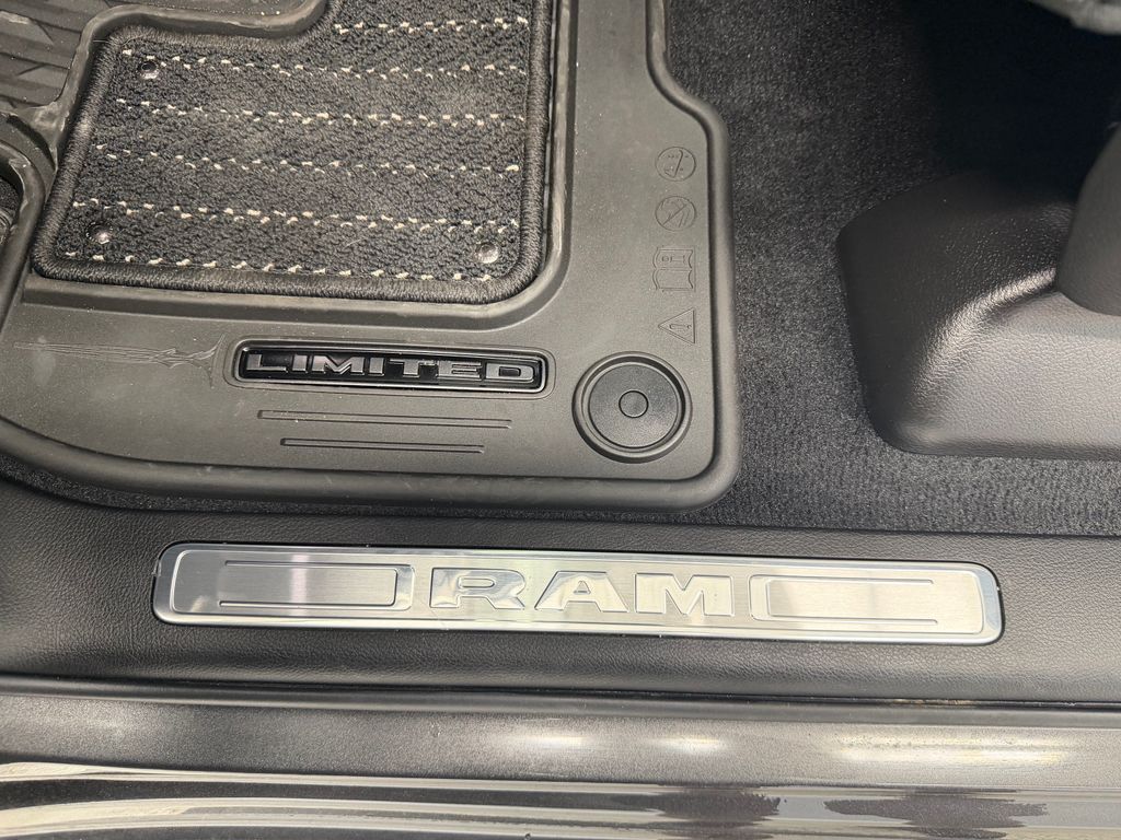 Thumbnail: 2026 RAM 1500 - 32