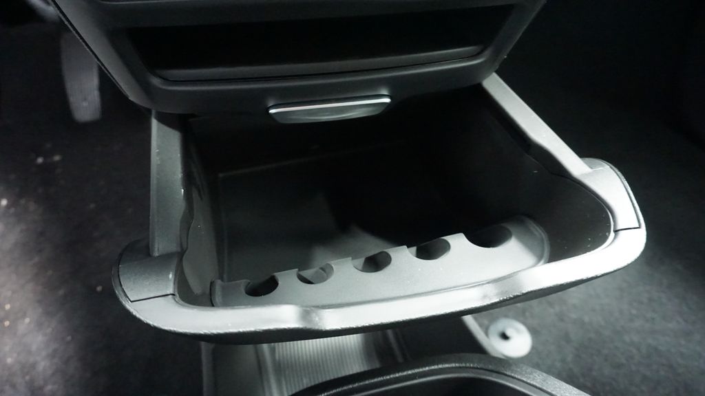 Thumbnail: 2026 Chrysler Voyager - 48