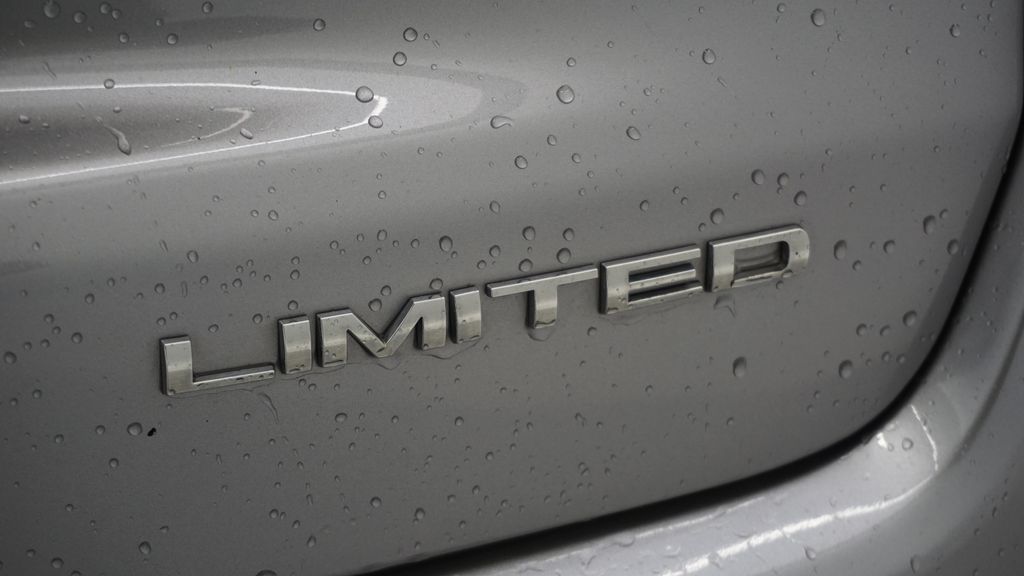 Thumbnail: 2018 Jeep Compass - 17