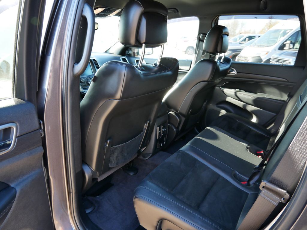 Thumbnail: 2017 Jeep Grand Cherokee - 24