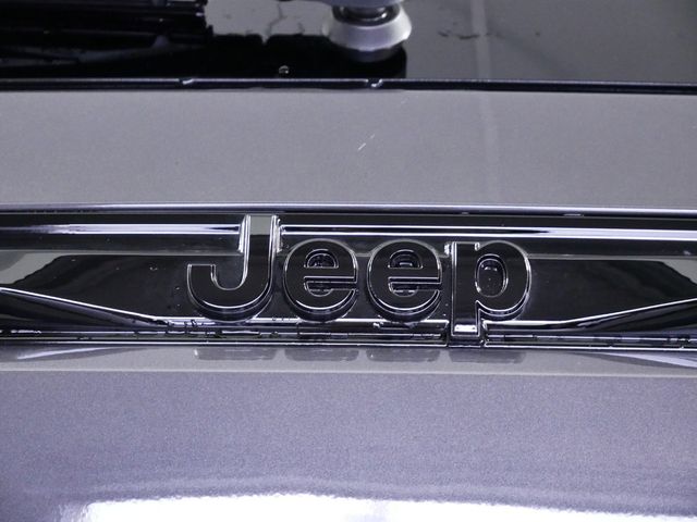 Thumbnail: 2024 Jeep Grand Cherokee - 14
