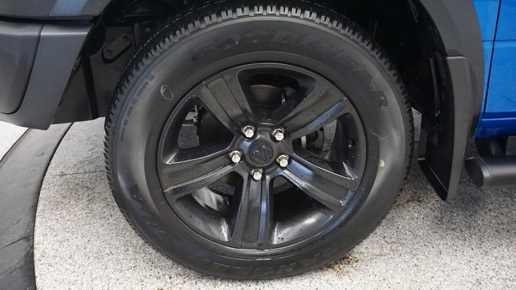 Thumbnail: 2022 RAM 1500 Classic - 14