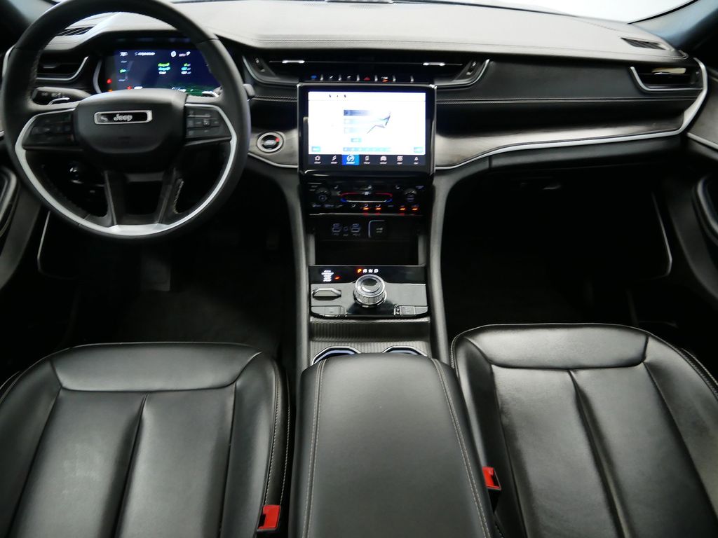 Thumbnail: 2024 Jeep Grand Cherokee - 17