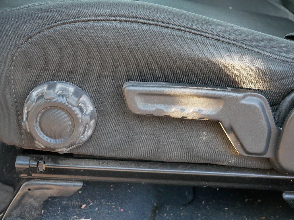 Thumbnail: 2019 Jeep Wrangler - 22