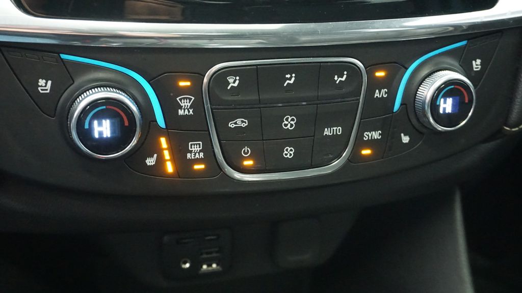 Thumbnail: 2023 Chevrolet Traverse - 32