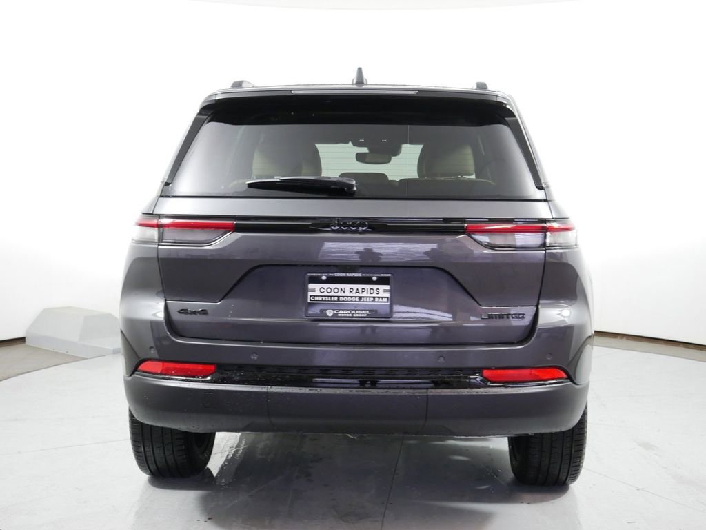 Thumbnail: 2025 Jeep Grand Cherokee - 10