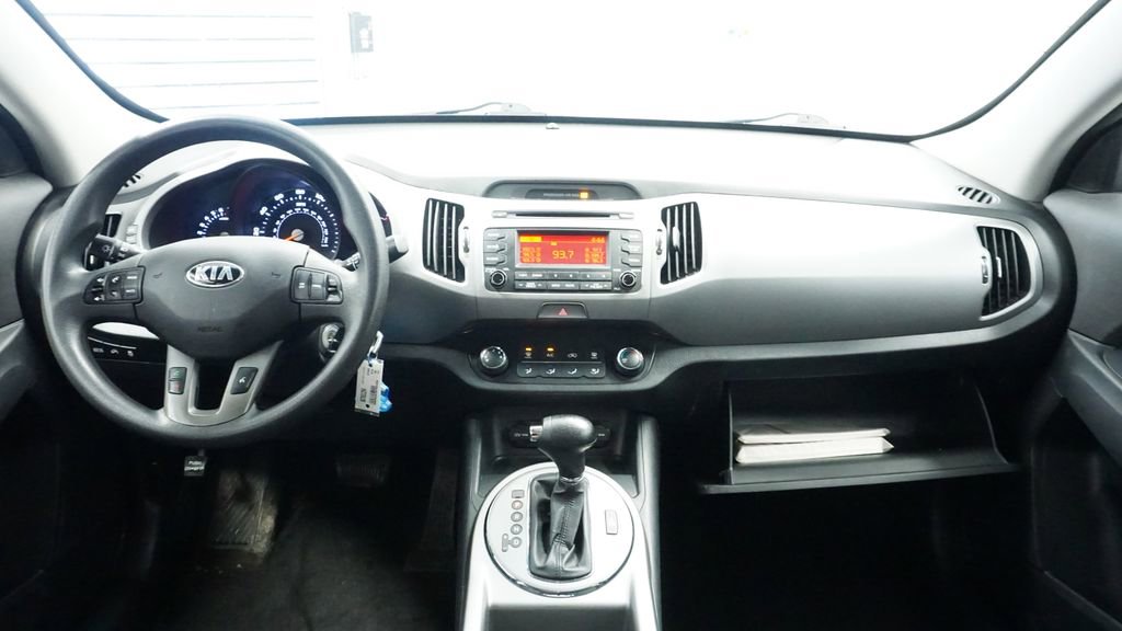 Thumbnail: 2016 Kia Sportage - 18